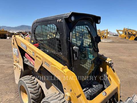 Cat 226D3 C3H2, Skid Steer Loader, 42 hours, S/N: EK504362, 2026 - Image 2