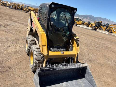 Cat 226D3 C3H2, Skid Steer Loader, 42 hours, S/N: EK504362, 2026 - Image 5