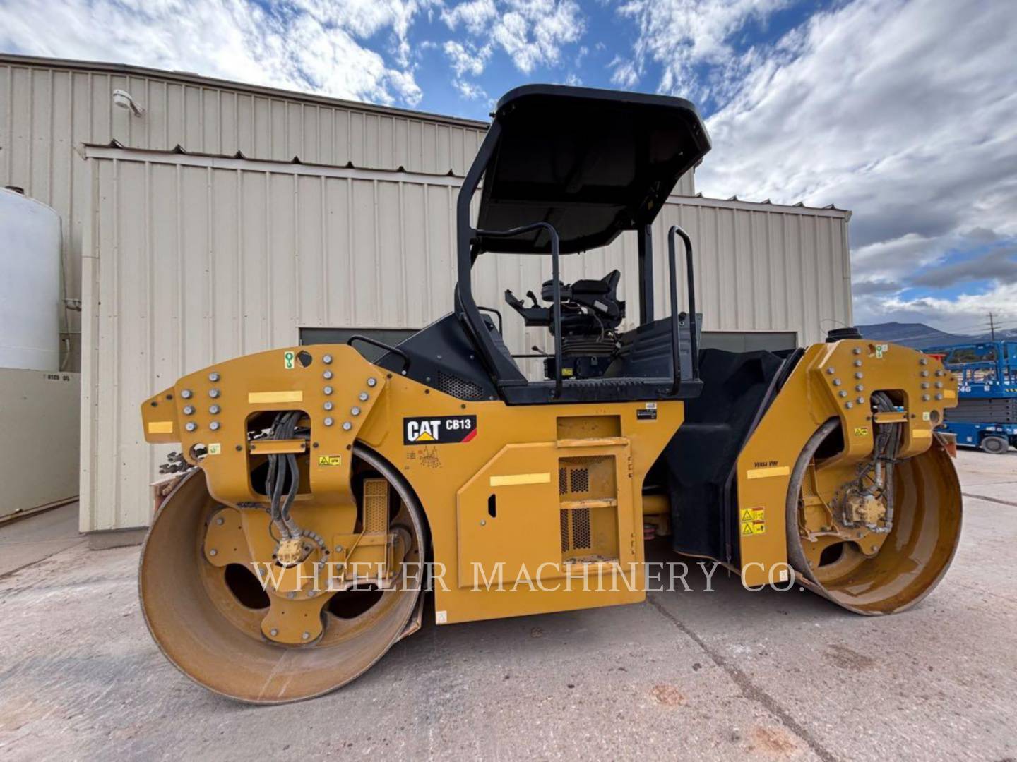 Caterpillar CB13, Twin Drum Roller, 799 hours, S/N: PWP00203, 2018 - Image 7