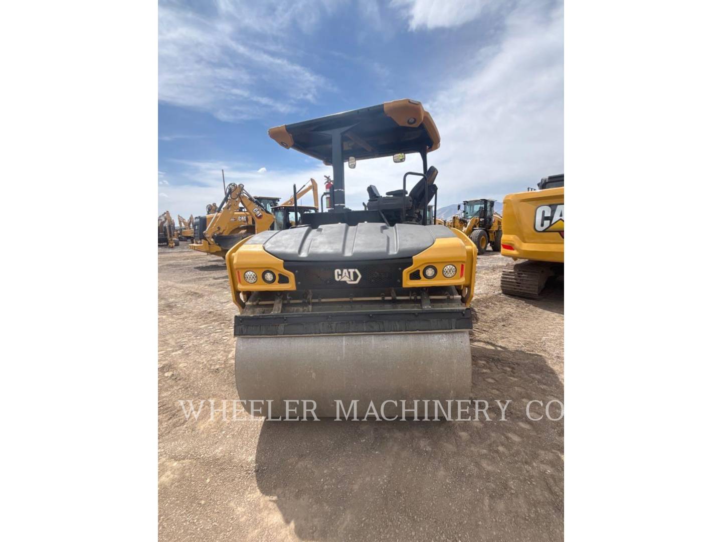 Caterpillar CB10, Twin Drum Roller, 632 hours, S/N: L9R00492, 2023 - Image 3