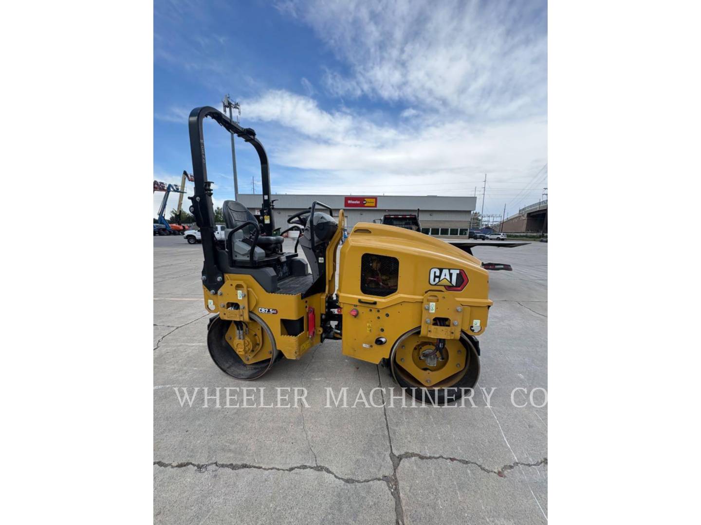 Caterpillar CB2.5 GC, Vibratory Single Drum Smooth, 161 hours, S/N: 64000240, 2023 - Image 6