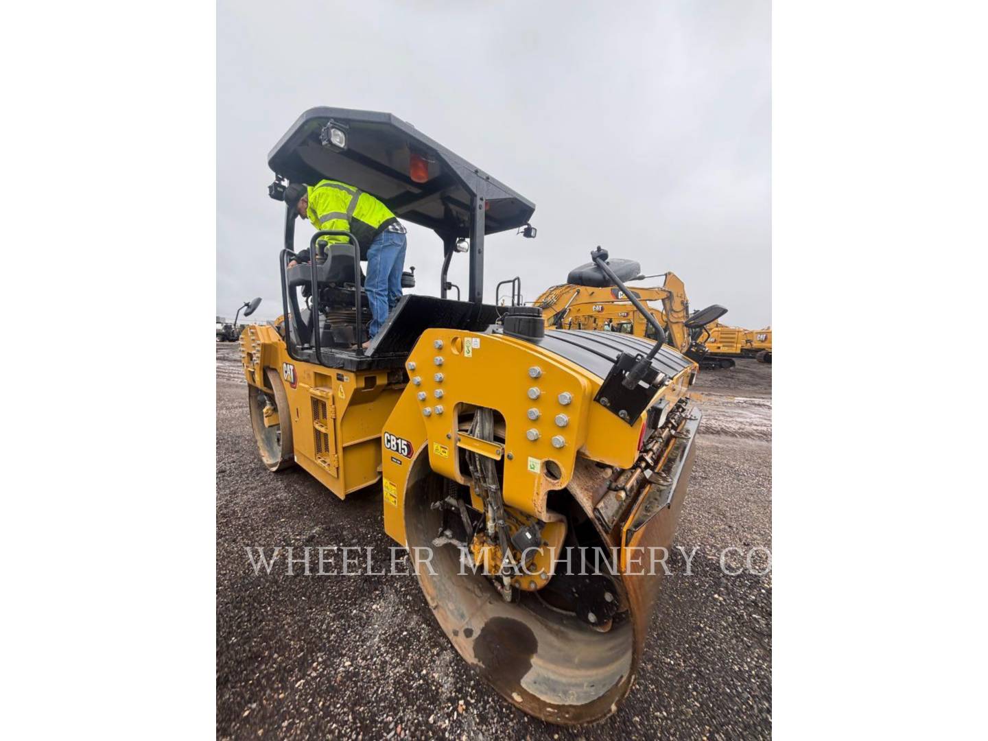 Cat CB15 Crocker-Wheeler VV, Twin Drum Roller, 820 hours, S/N: M9401087, 2023 - Image 5