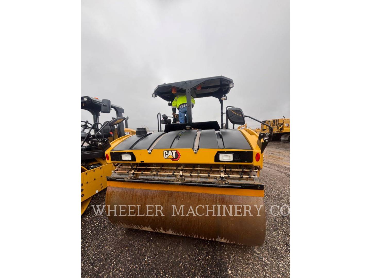 Cat CB15 Crocker-Wheeler VV, Twin Drum Roller, 820 hours, S/N: M9401087, 2023 - Image 6