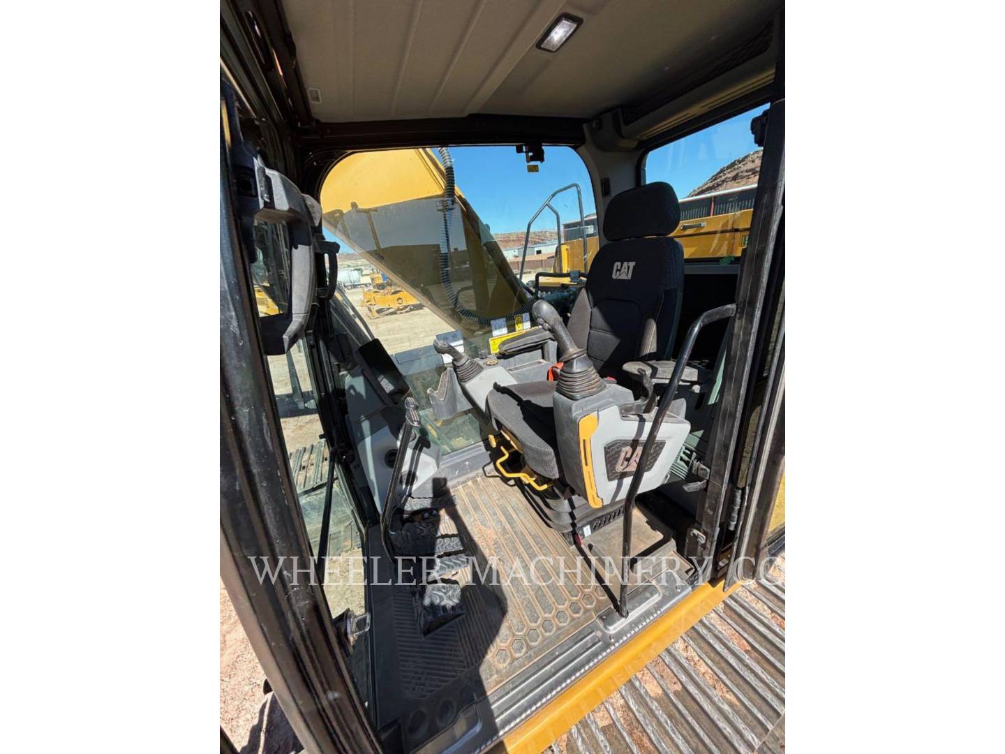Caterpillar 330 CF, Crawler Excavator, 1055 hours, S/N: WCH60377, 2025 - Image 5