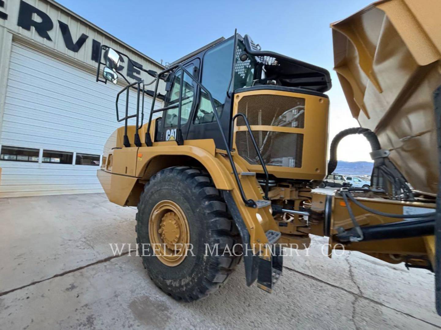 Caterpillar 725, Articulated Truck, 687 hours, S/N: 3T901420, 2025 - Image 4