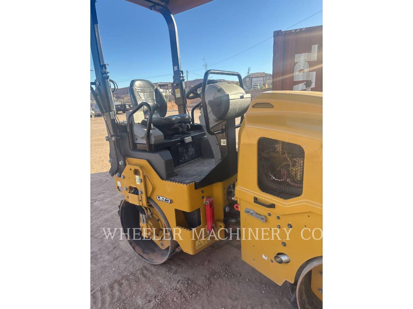 Caterpillar CB2.5, Twin Drum Roller, 182 hours, S/N: 64700257, 2023 - Image 2