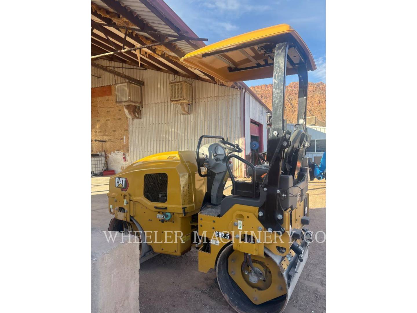 Caterpillar CB2.5, Twin Drum Roller, 182 hours, S/N: 64700257, 2023 - Image 5