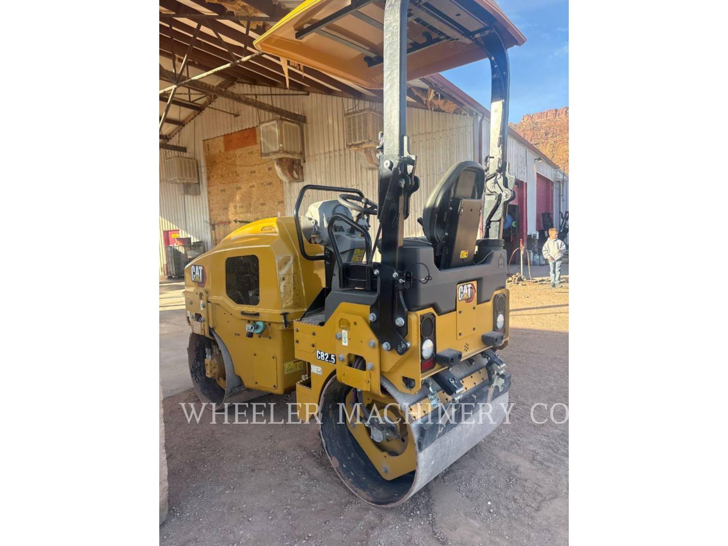 Caterpillar CB2.5, Twin Drum Roller, 182 hours, S/N: 64700257, 2023 - Image 8