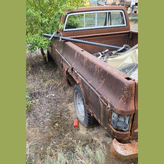 Chevrolet #K10, Custom Deluxe Pickup Truck, 350 V8, 4WD, single cab, 65,634 kms, 6,100 lb. GVWR, 1981 - Image 10