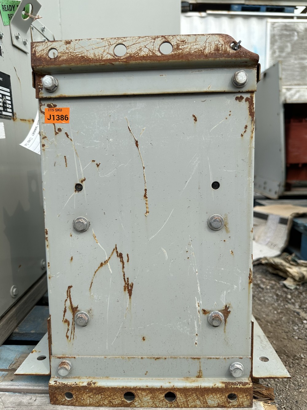 3 kVA 600 Delta Primary, 120/240 Secondary, Hammond, Type F Isolation Transformer - Image 3