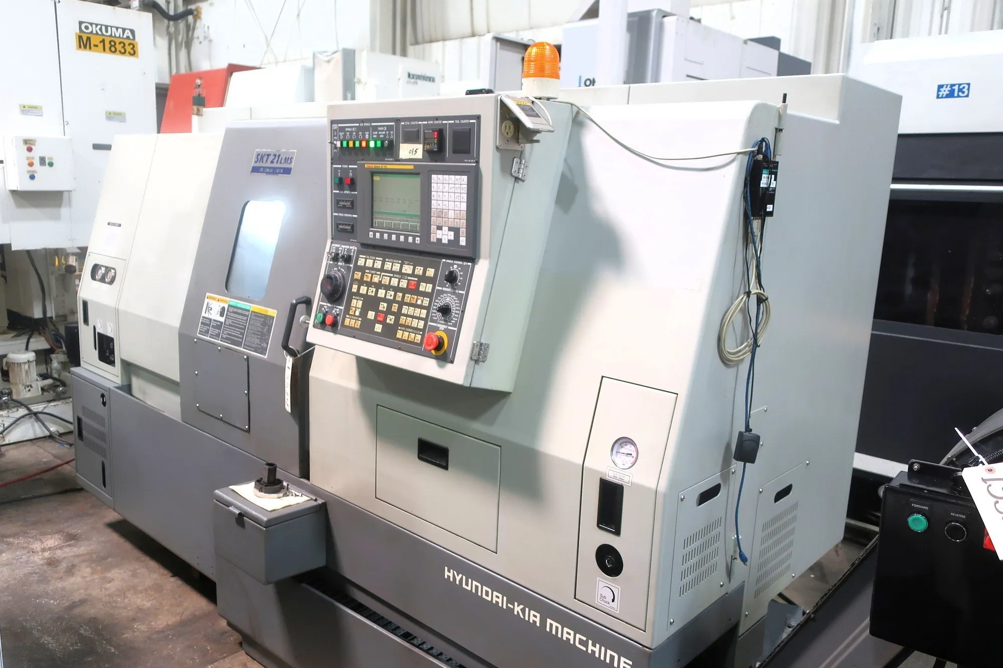 Hyundai Kia #SKT21LMS, CNC Lathe, 20 HP, 10" diameter max, 4,000 RPM, 2010 - Image 7