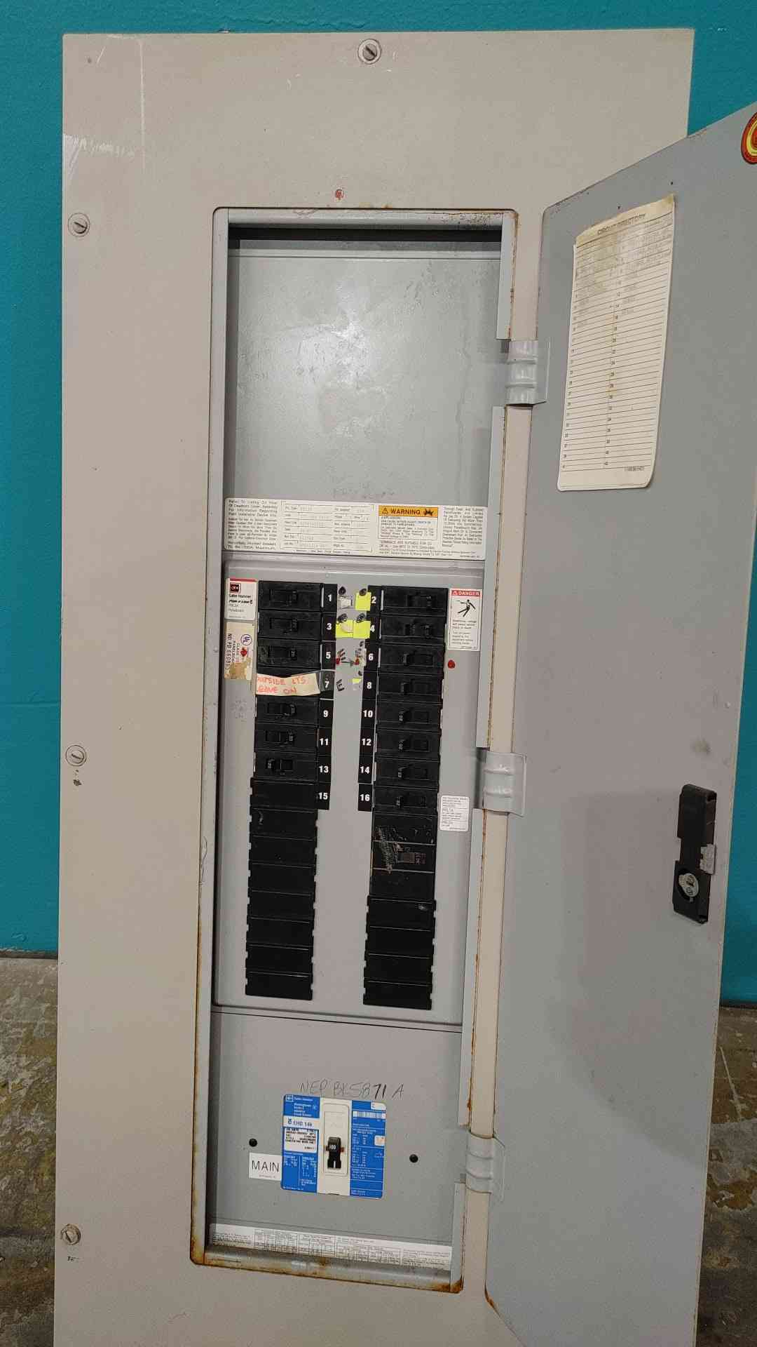 100 Amp. Cutler-Hammer, PRL2A, panelboard, 480 Volts, 3 Phase, EHD3100 main, 15x 20A GHB breakers - Image 2