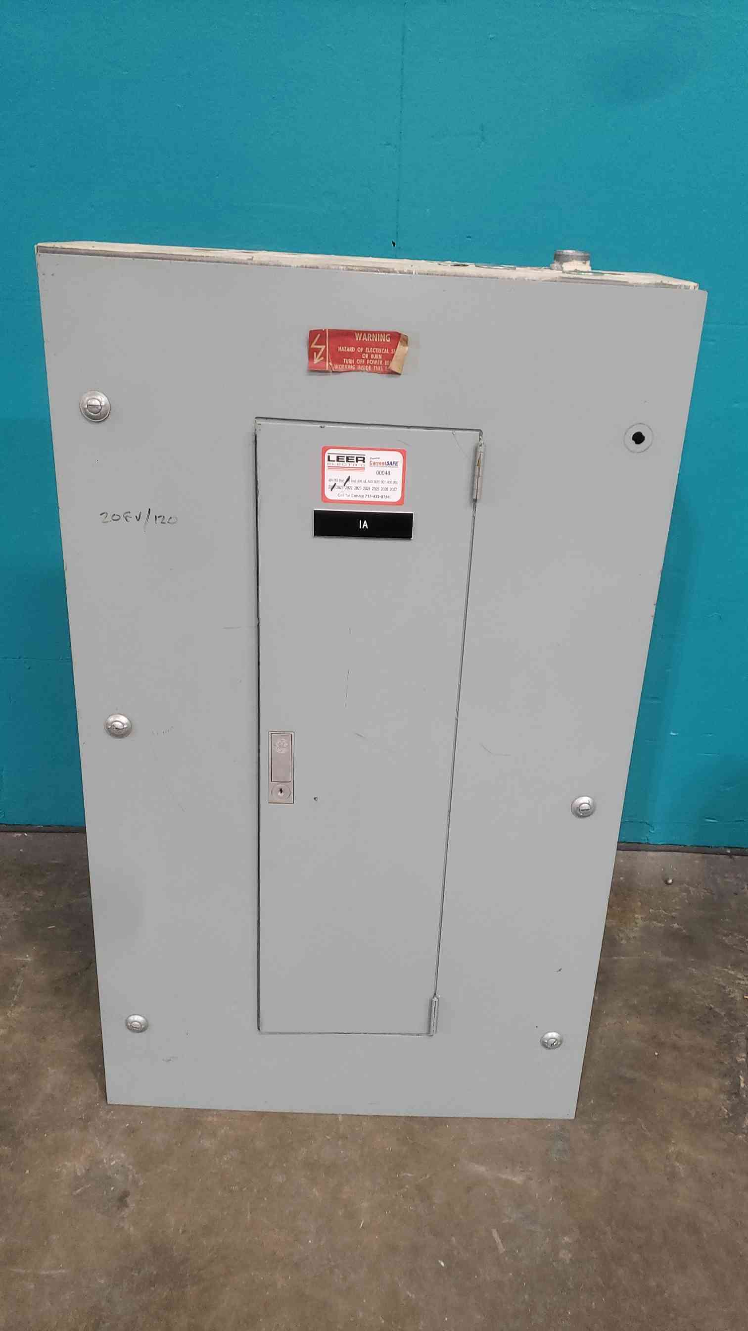 225 Amp. General Electric, NLAB, #BE265478, panelboard, 120/208 Volts, 3 Phase, 35x 20A, 15A TQB breakers - Image 2
