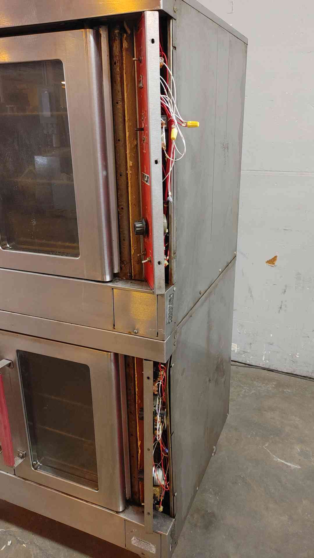 Vulcan #VC4ED, Double Stack Electric Convection Oven, 208 V., Stainless Steel, AS IS - Image 6