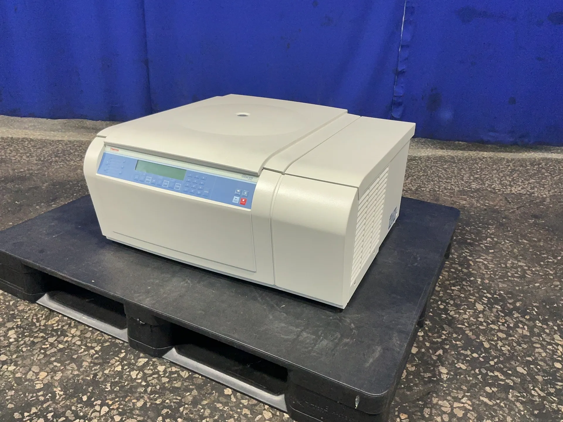 Thermo Scientific #Sorvall-Legend-XTR, Lab Centrifuge, 1400W, R134a, 2015 - Image 2