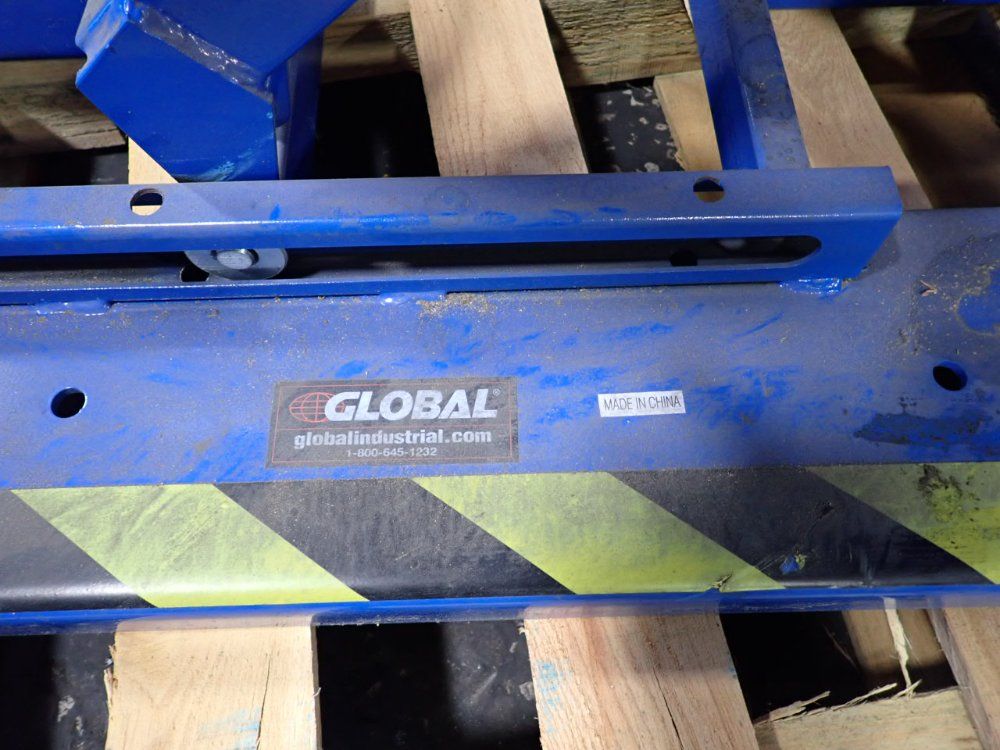 44" Global Industrial, Pallet Positioner - Image 5