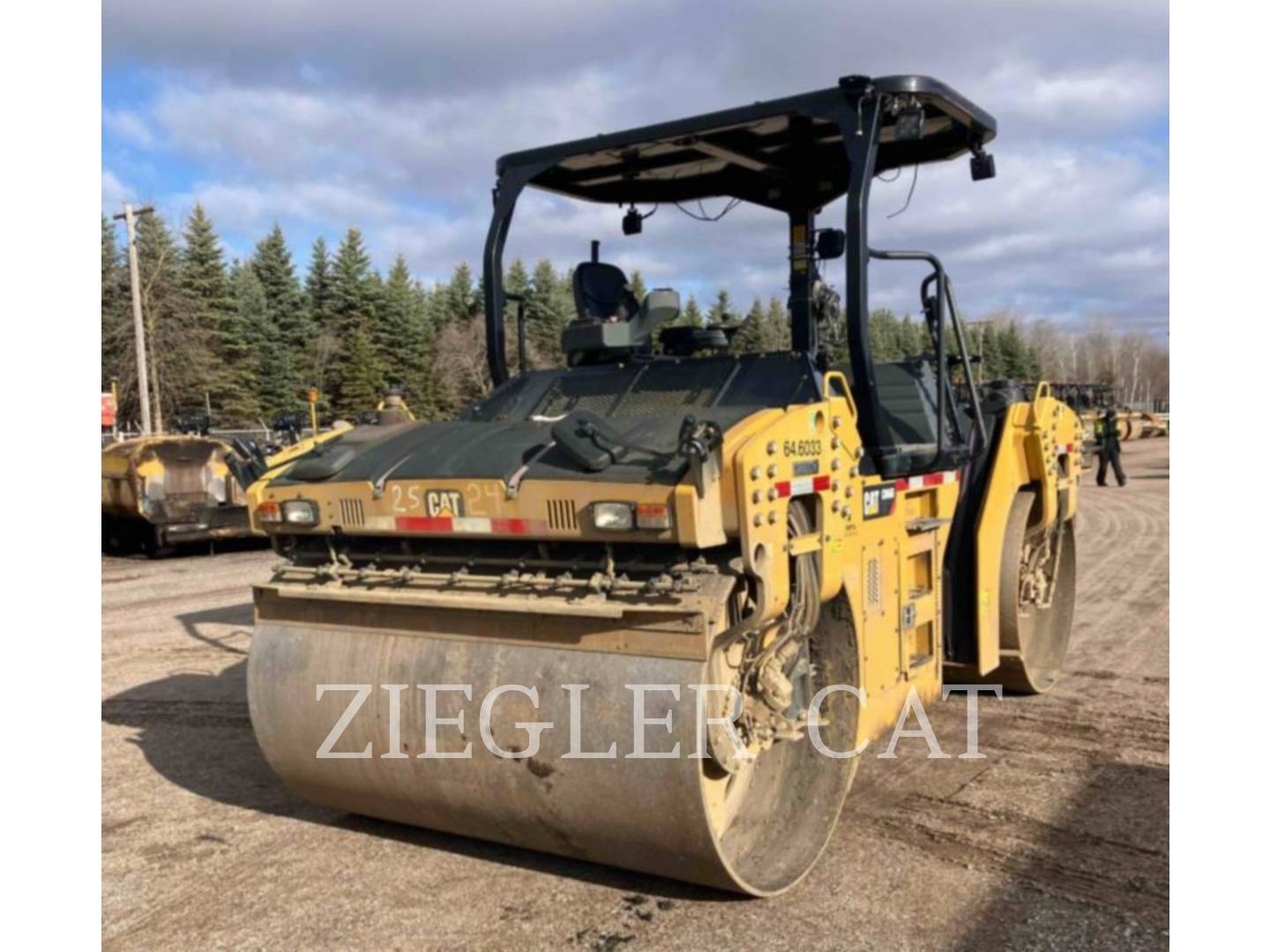 Caterpillar CB66B, Compactor, 7093 hours, S/N: B6600150, 2016 - Image 1