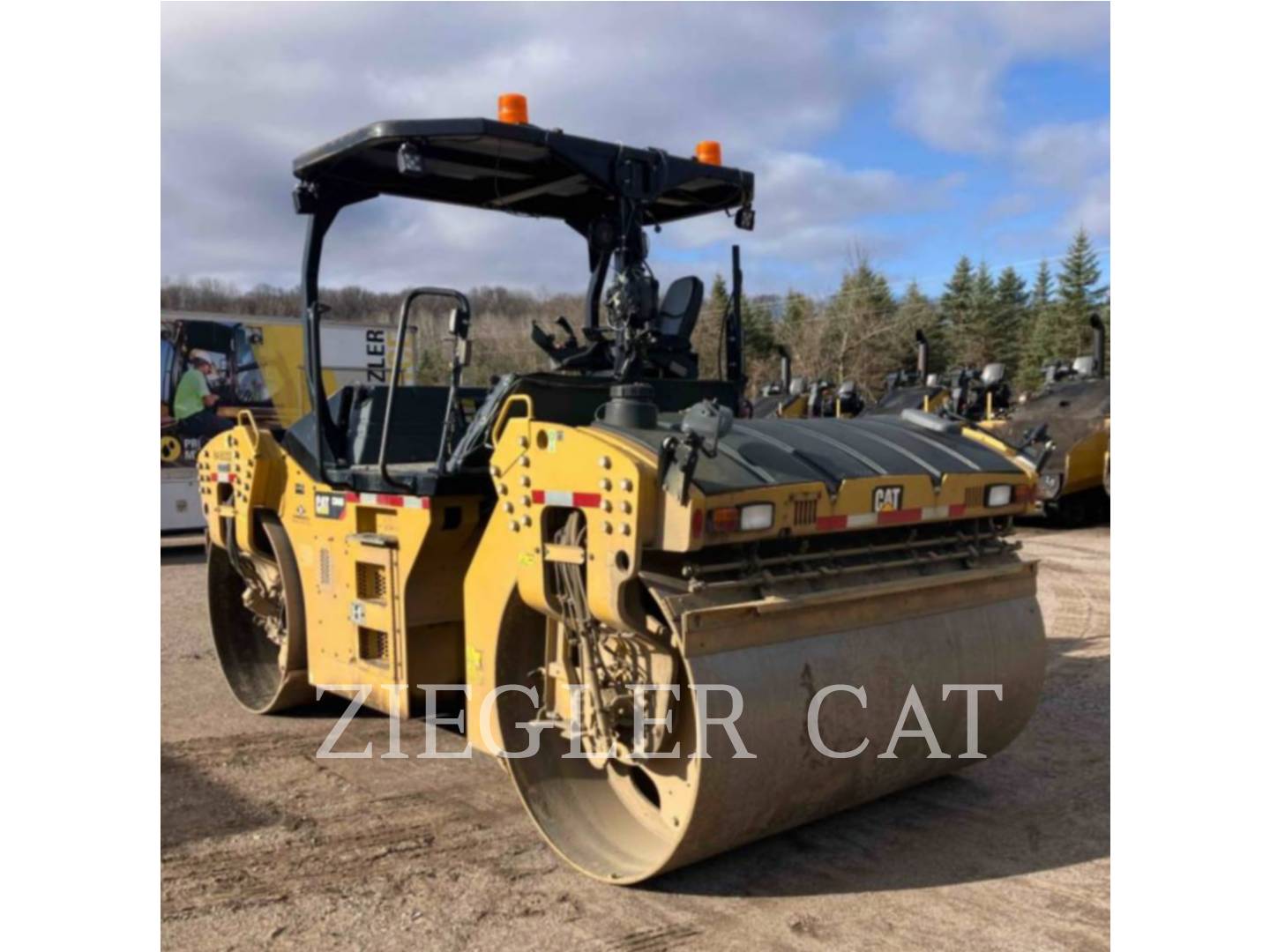 Caterpillar CB66B, Compactor, 7093 hours, S/N: B6600150, 2016 - Image 4
