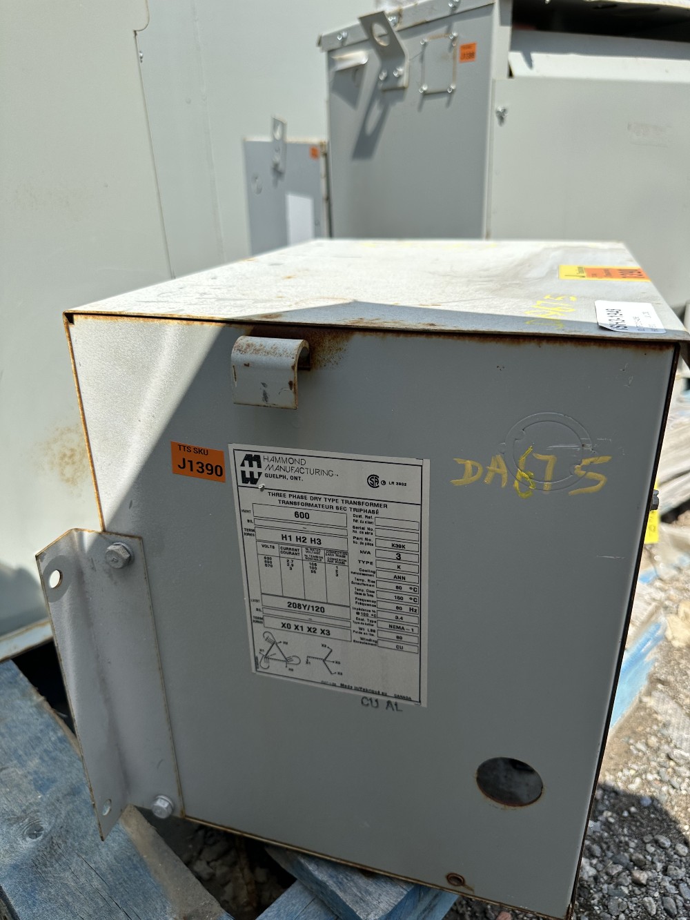 3 KVA 600 Delta Primary, 208Y/120 Secondary, Hammond Mfg., Dry-Type Transformer, Type K, 3-phase, 60 Hz - Image 3
