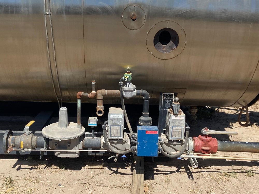 250 HP Victory Energy (York Shipley) #FTB, 3 pass firetube boiler, 150 psi steam, Stainless Steel jacket - Image 6