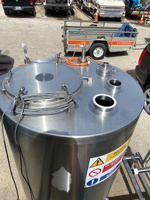 200 gallon Vertical stand mounted multi use Stainless Steel tank - Image 4