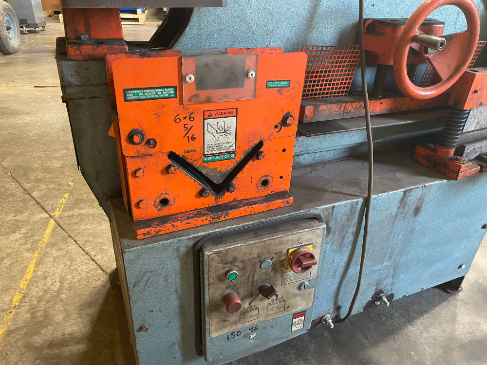 6" x 6" x 3/8" Scotchman #6509-24M,, ironworker, 65 ton, 4 station, 1999 - Image 9