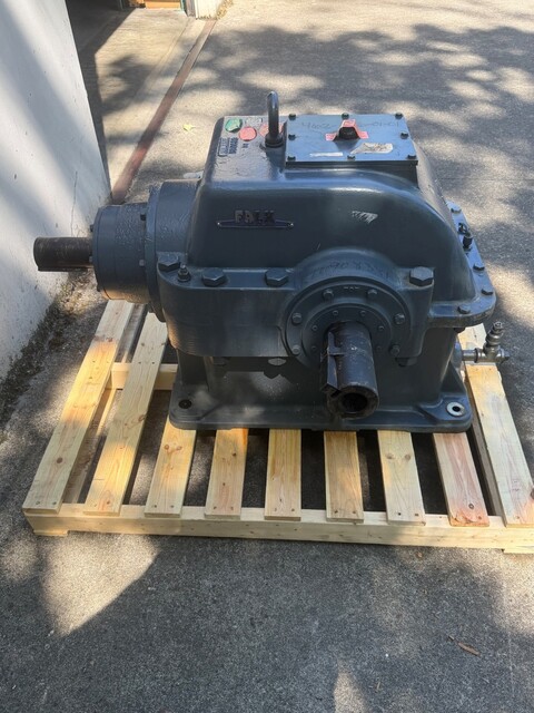 60 HP @ 450 RPM, Falk #2100GHB1-KS, gear reducer, 2.76 :1 ratio - Image 4
