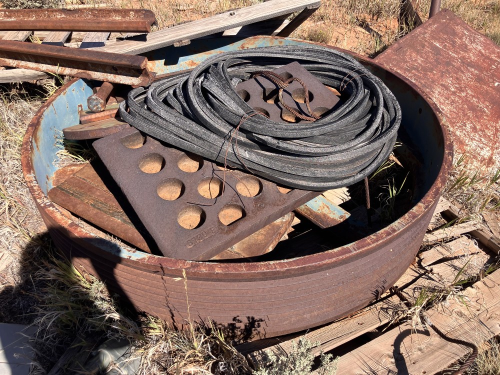 21" x 36" Traylor, Jaw Crusher, 72" flywheel - Image 8