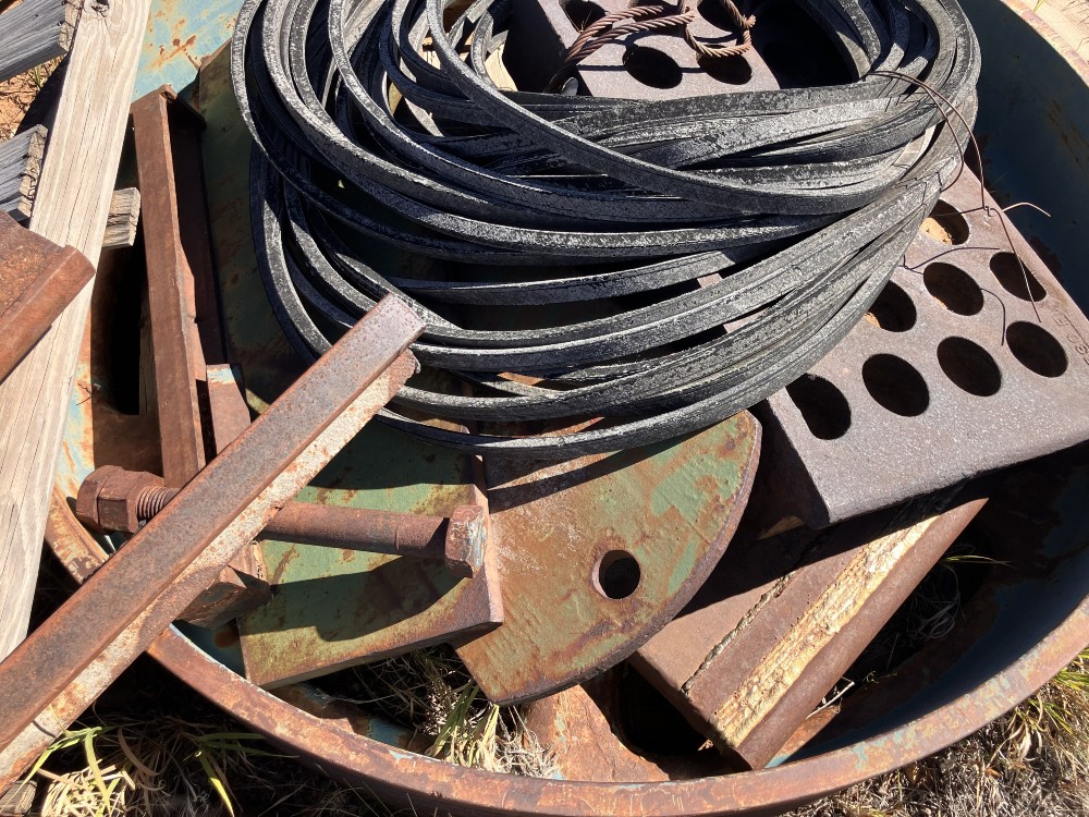 21" x 36" Traylor, Jaw Crusher, 72" flywheel - Image 10