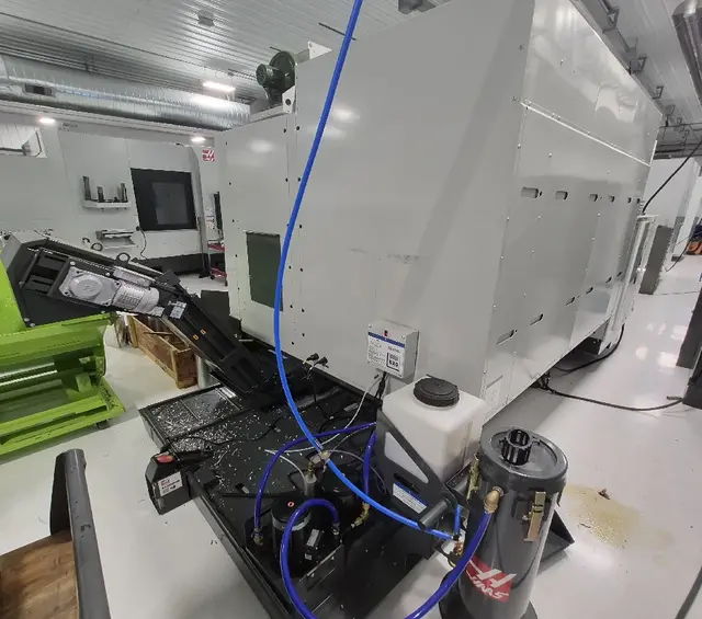 Haas #ST-45, CNC Lathe, 34.5" swing, 44" centers, 25.5" turning diameter, 18" chuck, 6.5" bar, 1400 RPM, 12 - Image 3