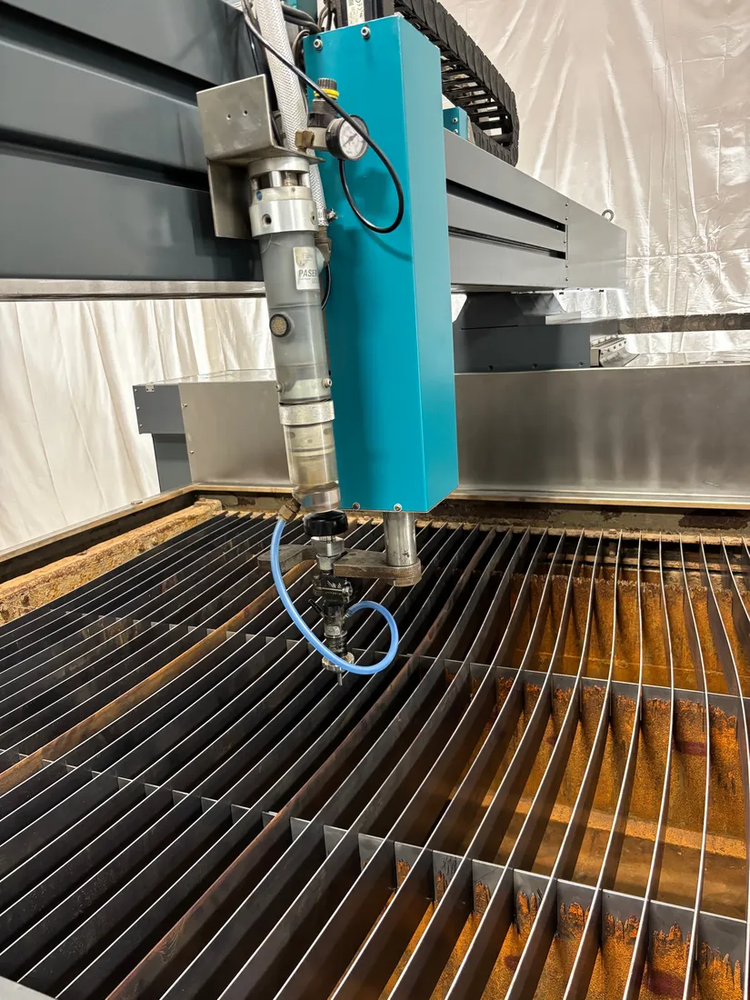 Flow #Mach-100-3020, CNC Waterjet Cutting System, 6.6' x 10' table, 50 HP pump, 60,000 psi, Flowmaster - Image 7