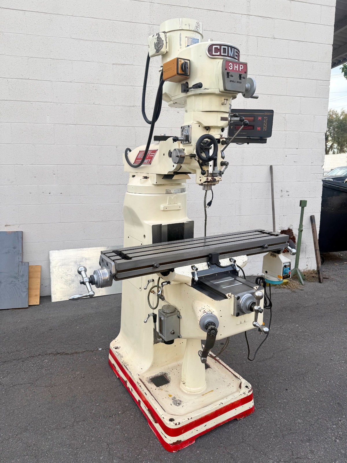 Mighty Comet #3VHG, Milling Machine, 9" x42" table, 3 HP, 24" x12" x16" travel, digital read out, 1-shot - Image 2