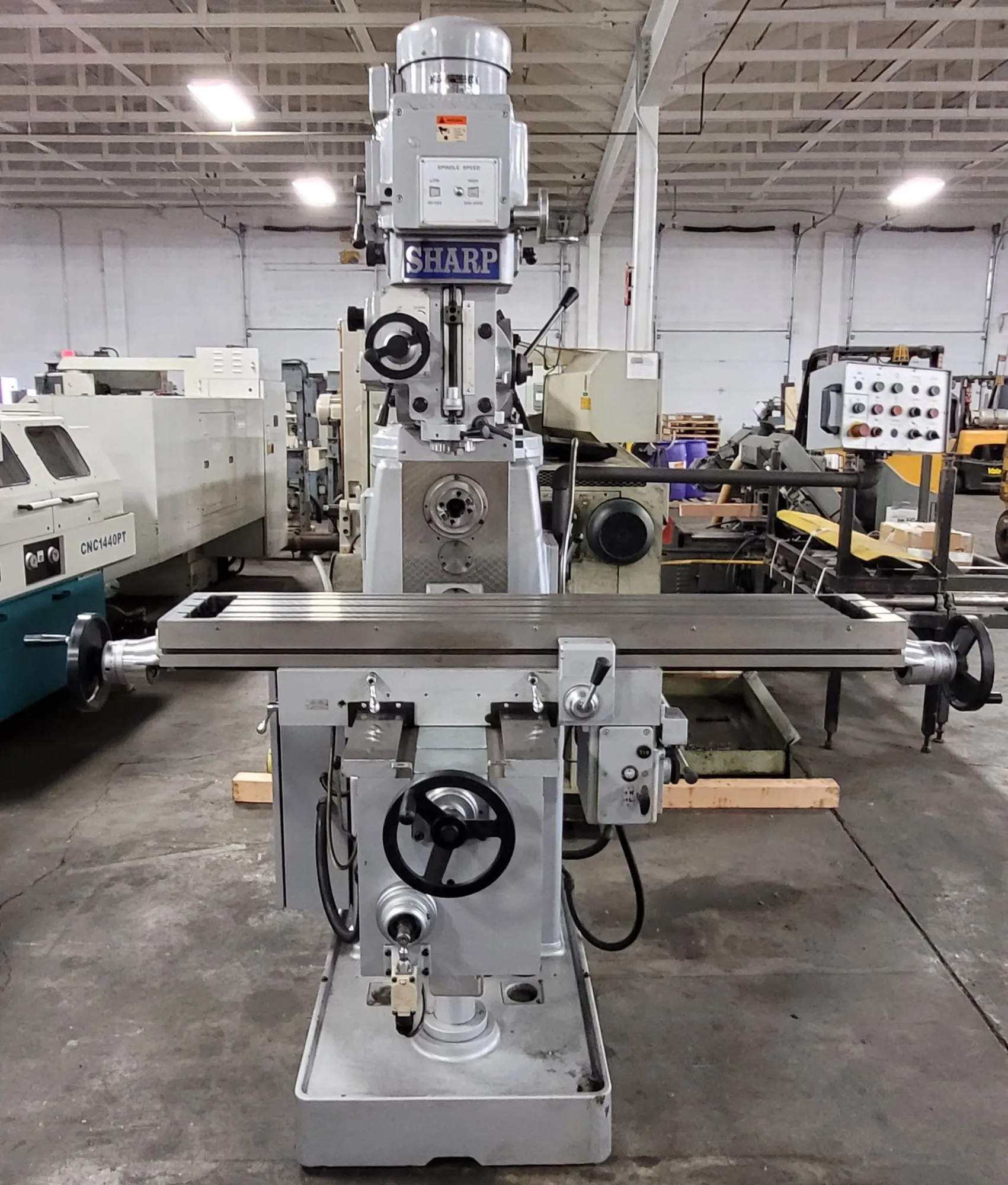 Sharp #VH-25, Vertical/Horizontal Combination Milling Machine, 10" x 56" table, NMTB-40, 5 HP, 60-4500 RPM - Image 3