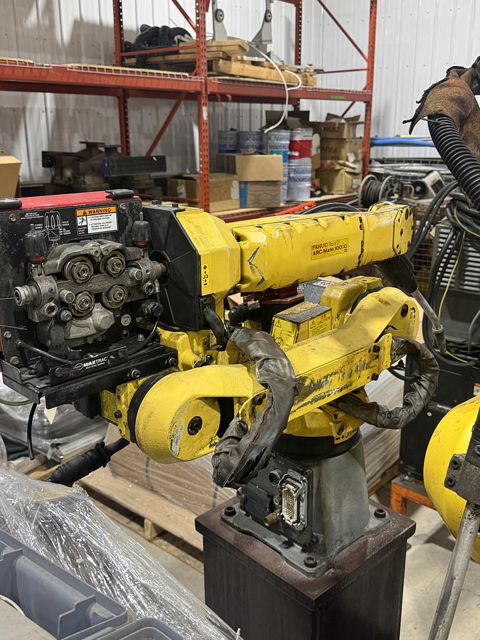 Fanuc Arc-Mate-100iC/12, 6-Axis Articulated Welding Robot, 12 kg payload, 1420mm reach, R-30iB controller - Image 4