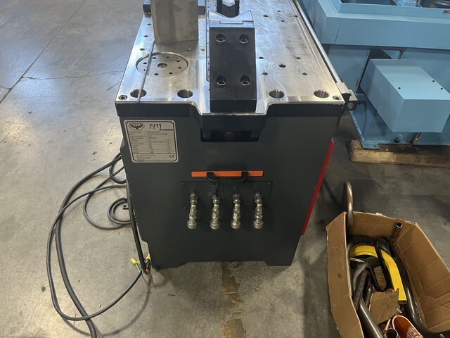 22 Ton, RMT #HZ-FAB-22-R, horizontal press, 13.8" stroke, 1.5 HP, 24.2" x51.4" table - Image 5