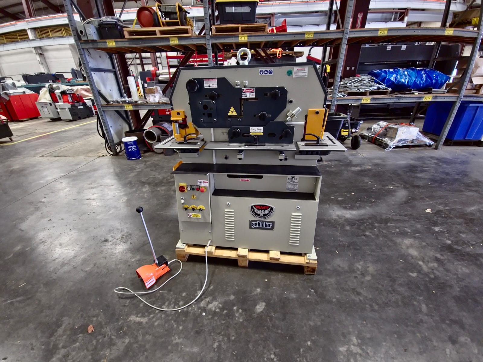 RMT Sahinler #IWS-60, Ironworker, 60 Ton, Electric Stroke Control, 5 station, new - Image 3