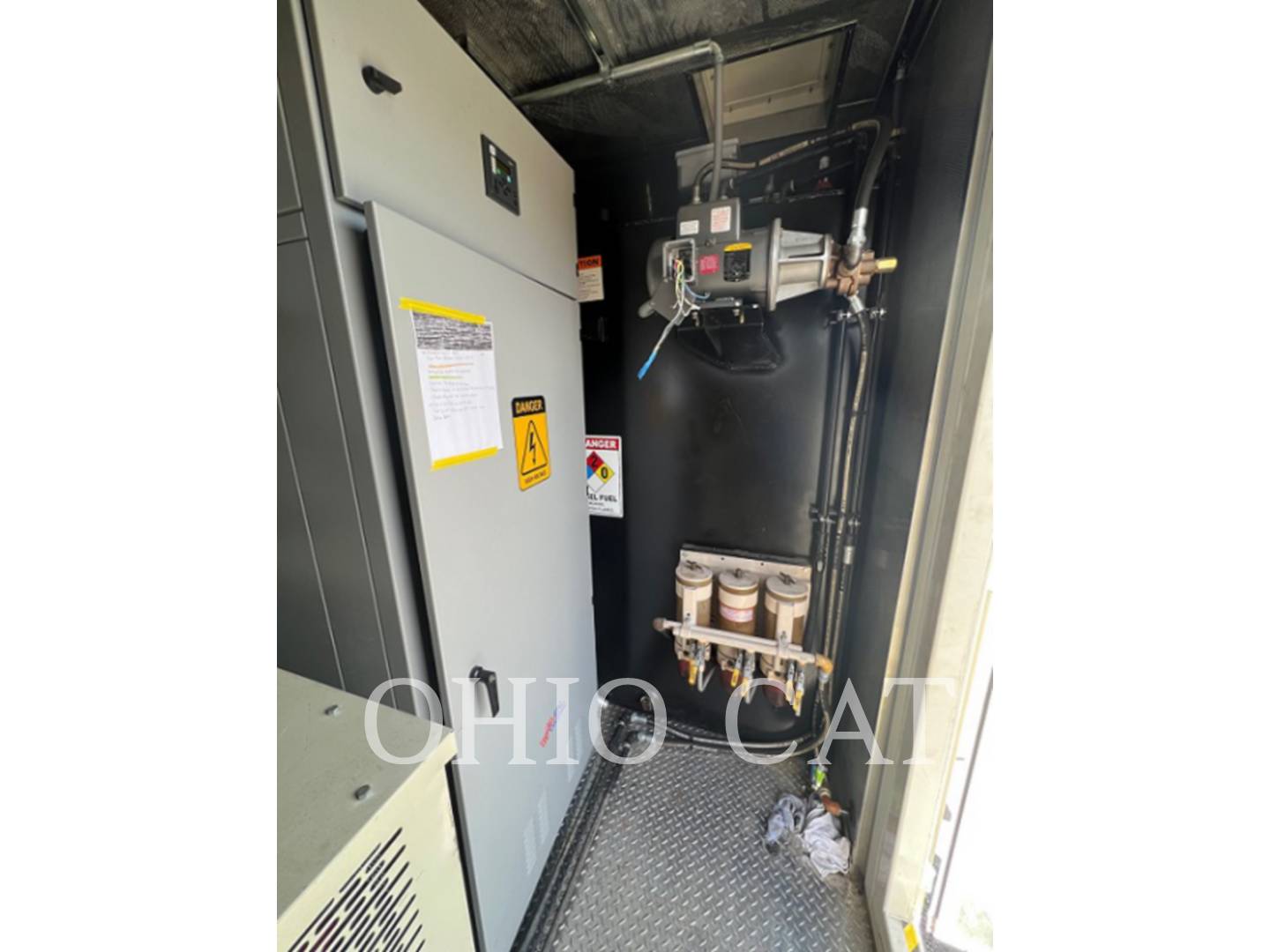 2000 KW Caterpillar 3516B 2MEG 4160V POWER MODULE, Mobile Generator Set, Diesel, 1800 RPM, 4160V, 266 hours - Image 3
