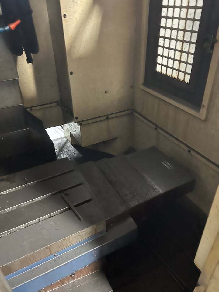 YCM #XV560A, CNC Vertical Machining Center, 22" X, 16.1" Y, 18" Z, 27.5" x 16.5" table, 15 HP, 10,000 RPM, 20 - Image 3