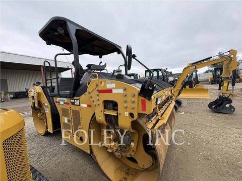 Caterpillar CB64B, 2510 hours, S/N: C5600263, 2017 - Image 2