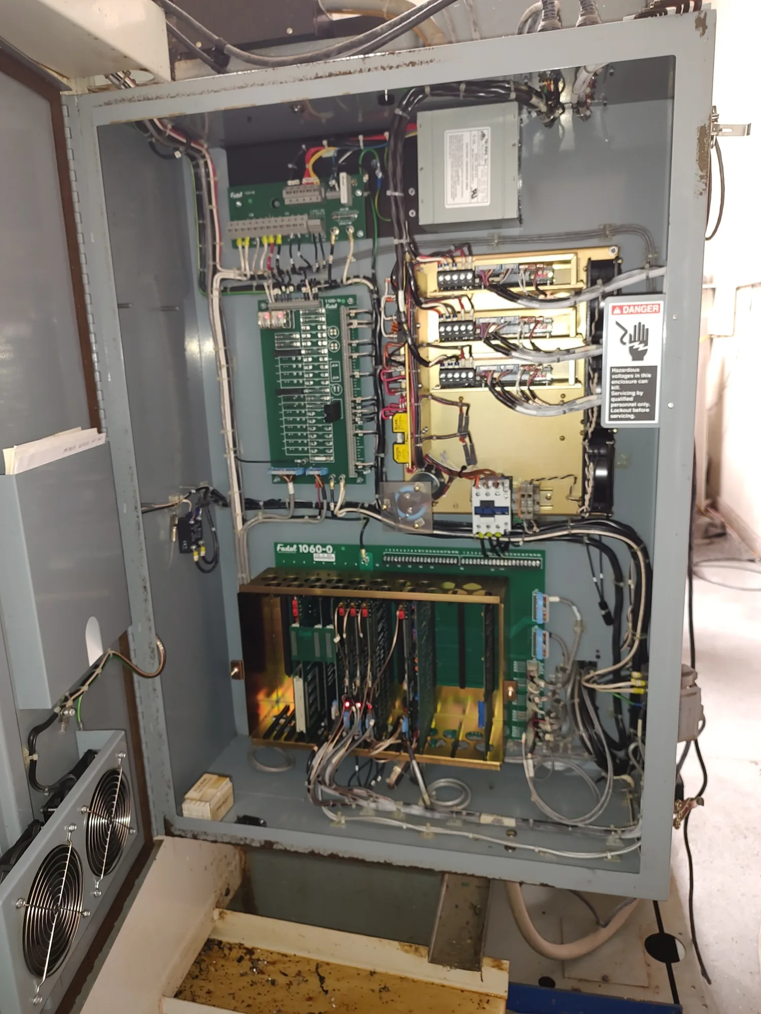 Fadal #VMC-3016L, CNC Vertical Machining Center, 30" X, 16" Y, 20" Z, 10,000 RPM, 20 automatic tool changer - Image 6