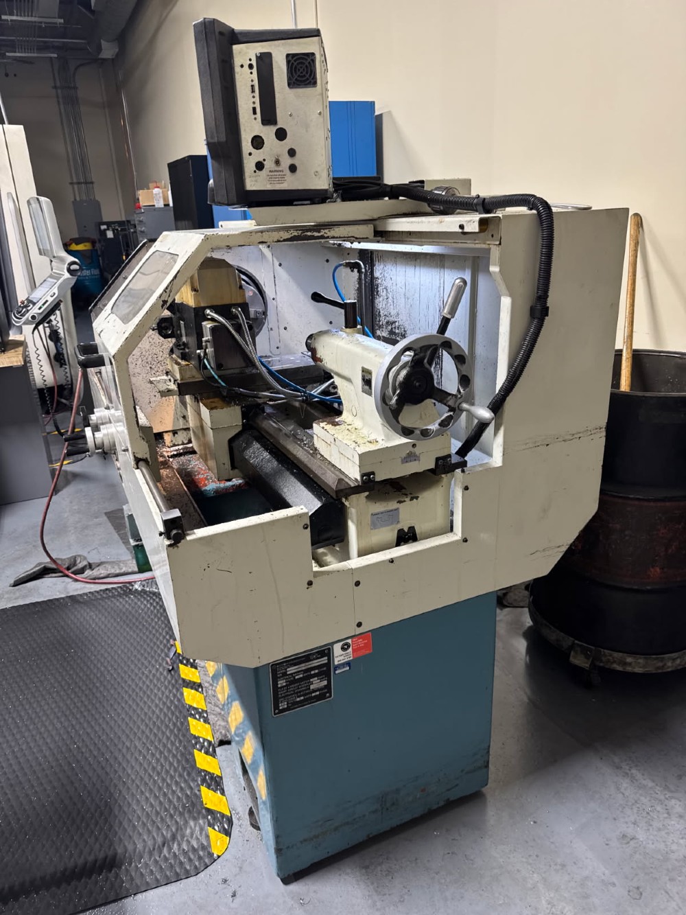 16" x 30" Southwestern Industries #Trak-1630SX, Trak TRL engine lathe, ProtoTrak SLX CNC Control - Image 8
