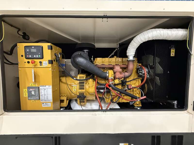 200 KW Caterpillar #D200GC, diesel generator set, 277/480 Volts, 272 HP @ 1800 RPM, C7.1 engine, EPA Tier 3 - Image 4