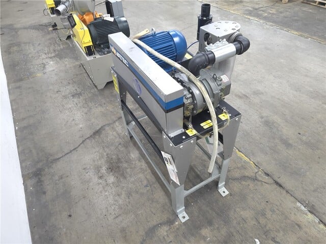 170 cfm Novatec #VPDB-10-46-11-D, vacuum pump, 10 HP, 11.5" Hg max vacuum, 2.5" outside dimension inlet, belt - Image 7