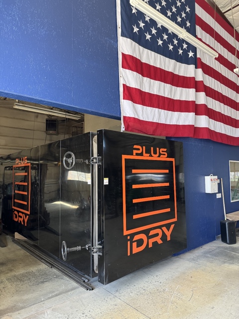 iDry #Plus, vacuum kiln, up to 4000 board ft., 16.5'L x 60" W x 65" T capacity - Image 1