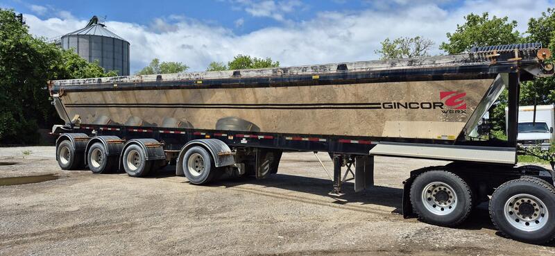 Gincor #SPIF, 48' quad axle live bottom trailer, air ride, tarp system, 132,167 lb. GVWR, 2023 - Image 4