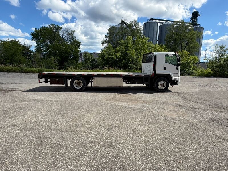 Isuzu #FTR, flatbed truck, 2017 - Image 2