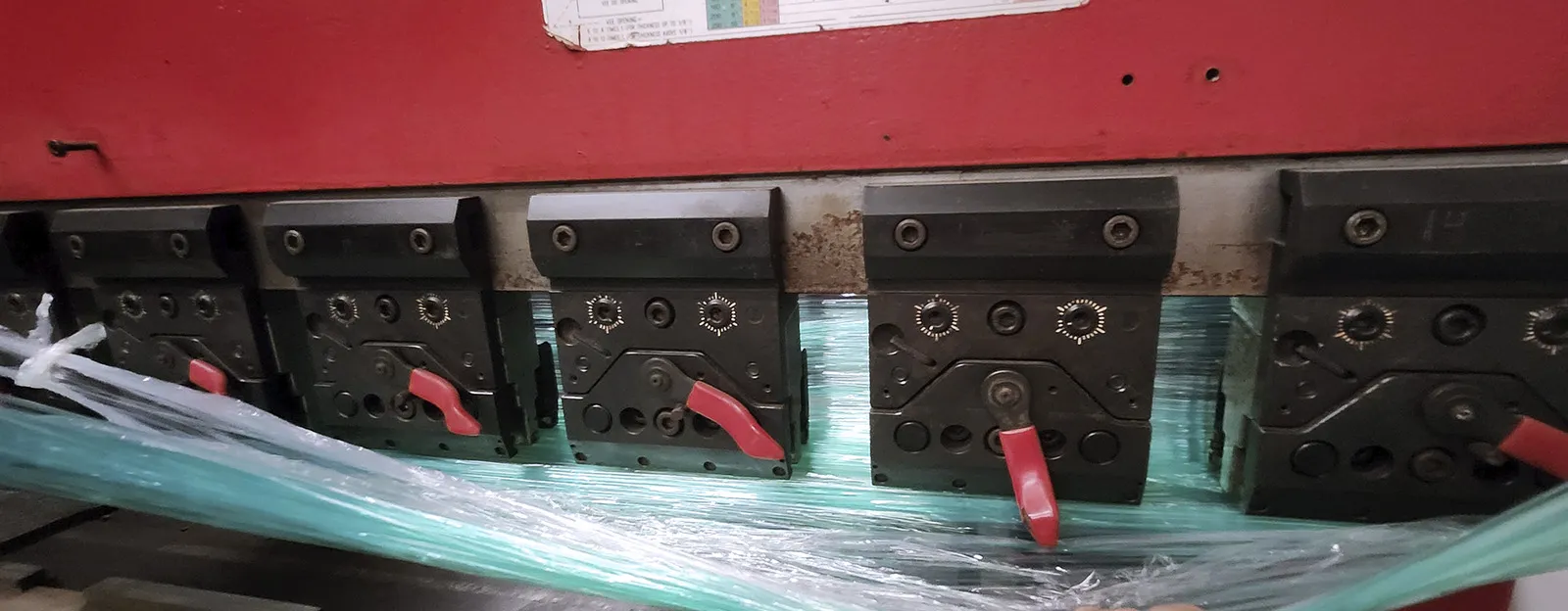 100 Ton, Amada #RG-100, hydraulic press brake, 10.2' overall, 100.39" between housing, 3.94" stroke, 15.75" - Image 6