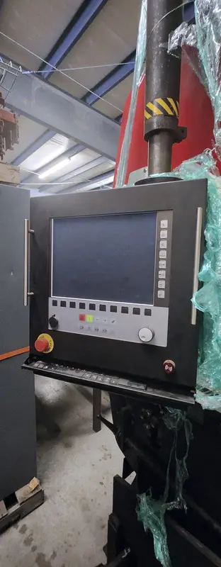 100 Ton, Amada #RG-100, hydraulic press brake, 10.2' overall, 100.39" between housing, 3.94" stroke, 15.75" - Image 10