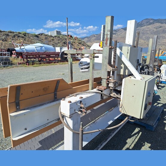 Pacepacker #1733, Top Form Bag Presenter, 172" L x 12" width conveyor, (2) 7.5" width plastic belts, 120" bag - Image 7