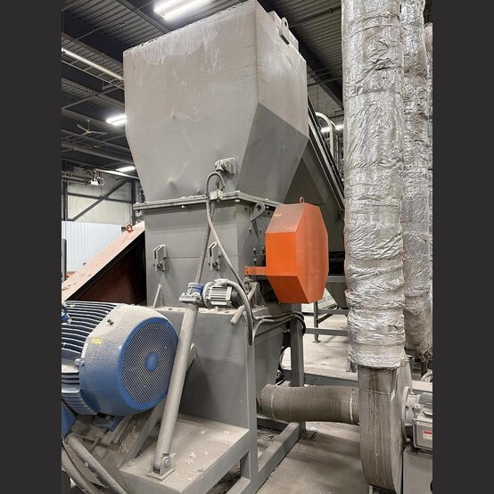 24" Beier #PSJ800, Plastic Granulator/Flake Dispenser, 500 kg/hr., (6) rotary & (4) fixed blades, 100 HP, 600 - Image 2